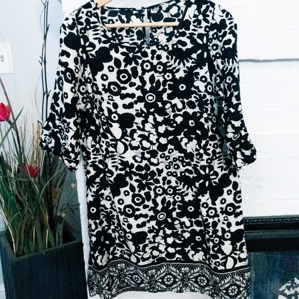 Women's Bell Sleeve Cotton Dress in EU 40